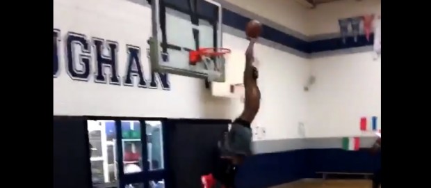 Andrew Wiggins Attempts Incredible 720 Dunk