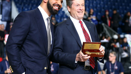 Drake Presented The Key To The City From John Tory