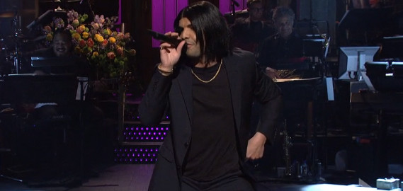 Drake Sings About Getting Memed In SNL Opening Monologue