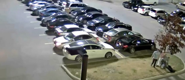 Dude Gets Knocked Out And Robbed