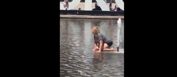 Woman Pleasures Herself With The Waterjets