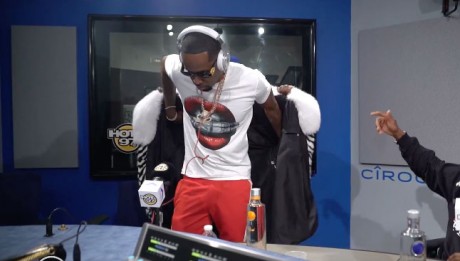 Safaree Freestyles On Flex