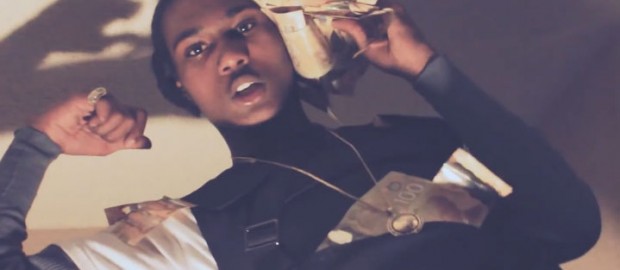 Slippz Bunskin Ft Savage LNC- Run It Up