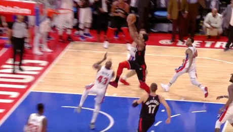 DeRozan Posterizes Tolliver