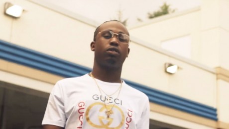 Deono Ft Freeze- Aint Gotta Hide